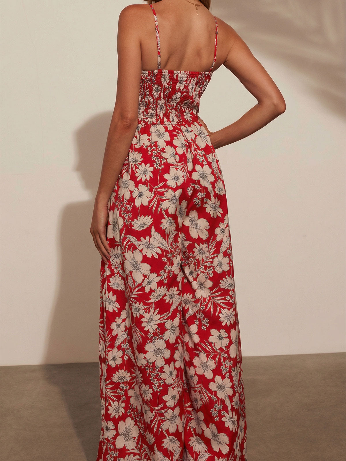 Boho Blumenmuster Gesmokter Ärmelloser Jumpsuit mit Taschenbesatz und weitem Bein für den Urlaub