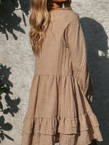 Boho Mini-Kleid mit Bindekragen, Stufenrock, Ballonärmeln und Rüschen für den Urlaub