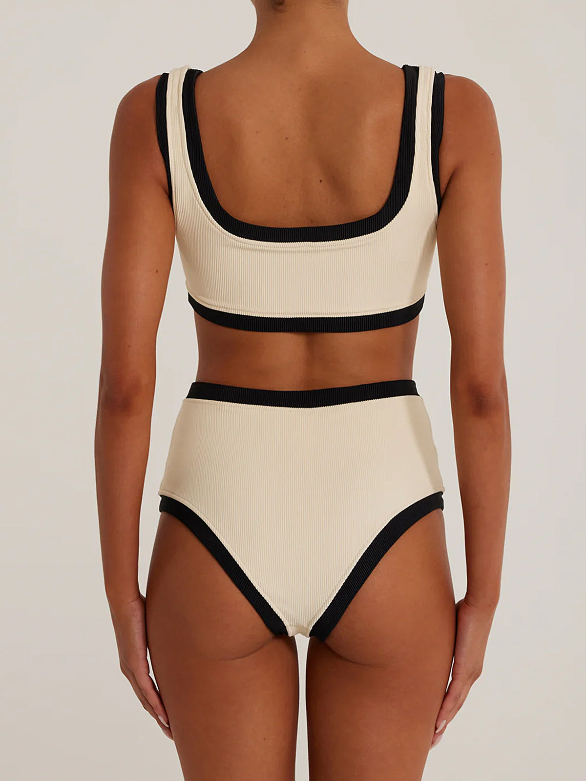 Bikini-Set mit Kontrastbesatz, Knöpfen, hoher Taille und luxuriösem Rippenmuster