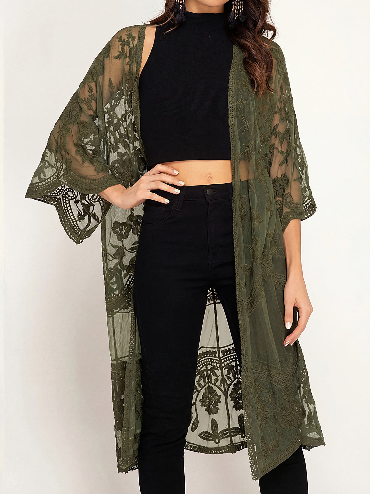 Fließender Midikini-Strand-Pareo mit Muschelsaum, 3/4-Ärmeln und Stickerei-Spitze