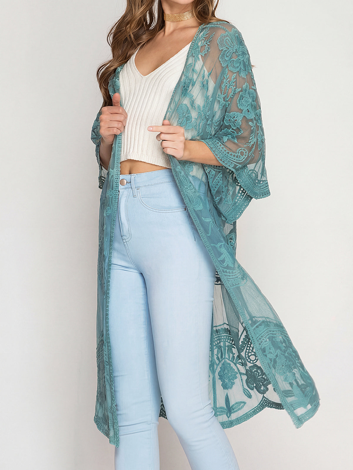 Fließender Midikini-Strand-Pareo mit Muschelsaum, 3/4-Ärmeln und Stickerei-Spitze