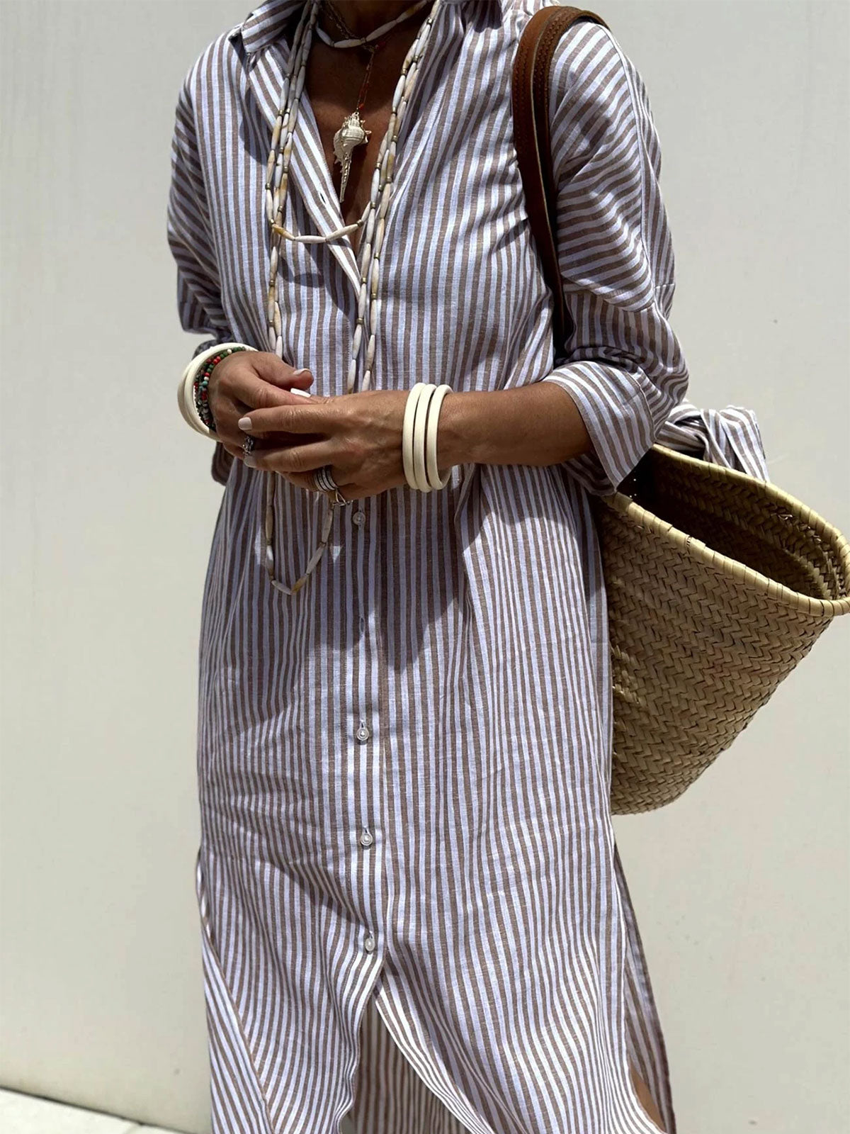 Resort Hemd-Kleid mit Kragen, Knopfleiste, halben Ärmeln und Schlitz im Mustermix