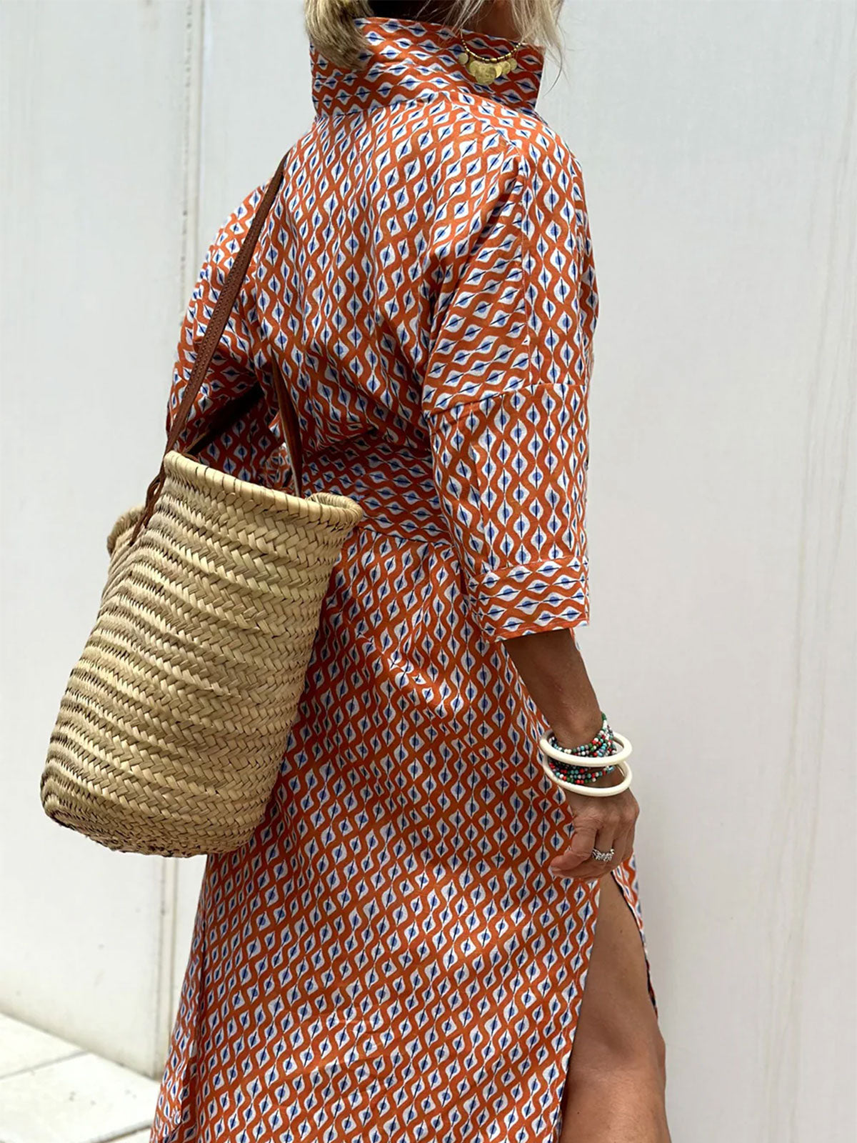 Resort Hemd-Kleid mit Kragen, Knopfleiste, halben Ärmeln und Schlitz im Mustermix