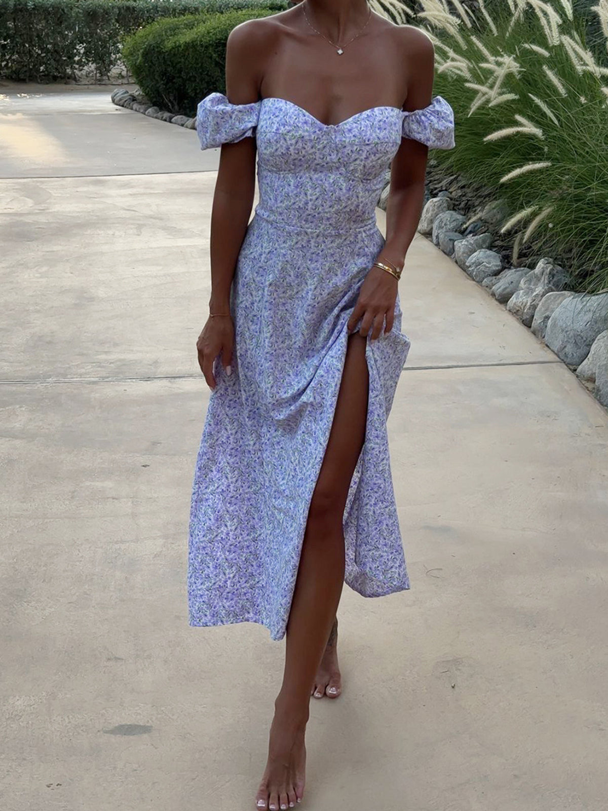 Sexy Bustier mit Puffärmeln und Schnürung hinten, Resort-Kleid mit Blumenmuster und Schlitz