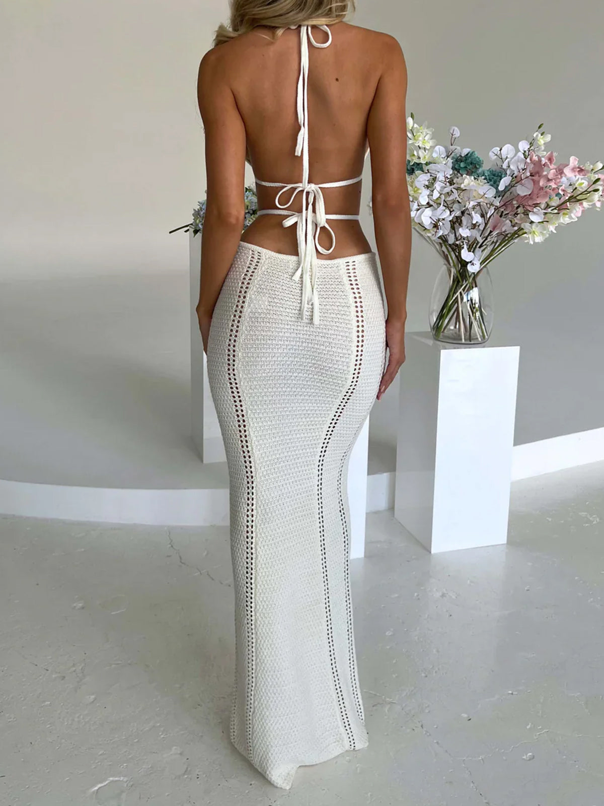 Sexy tie-backless Häkel-Strand-Maxikleid mit tiefem Ausschnitt