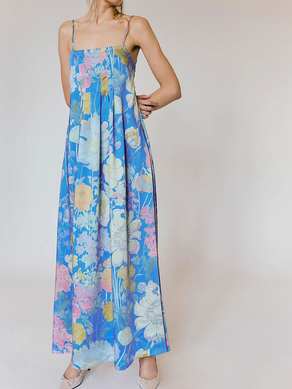 Maxikleid mit tropischem Blumendruck, eckigem Ausschnitt, A-Linie und Biesen, Resort